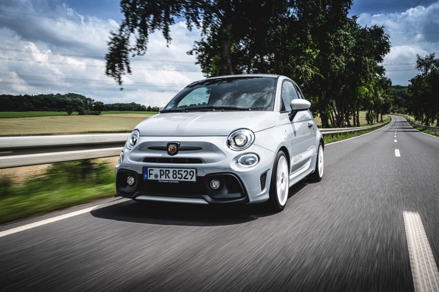 Abarth 595 esseesse (312) 2019 года  (WW) (фото 42 из 44)